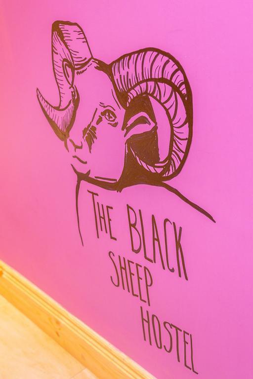 The Black Sheep Hostel Killarney Exterior photo